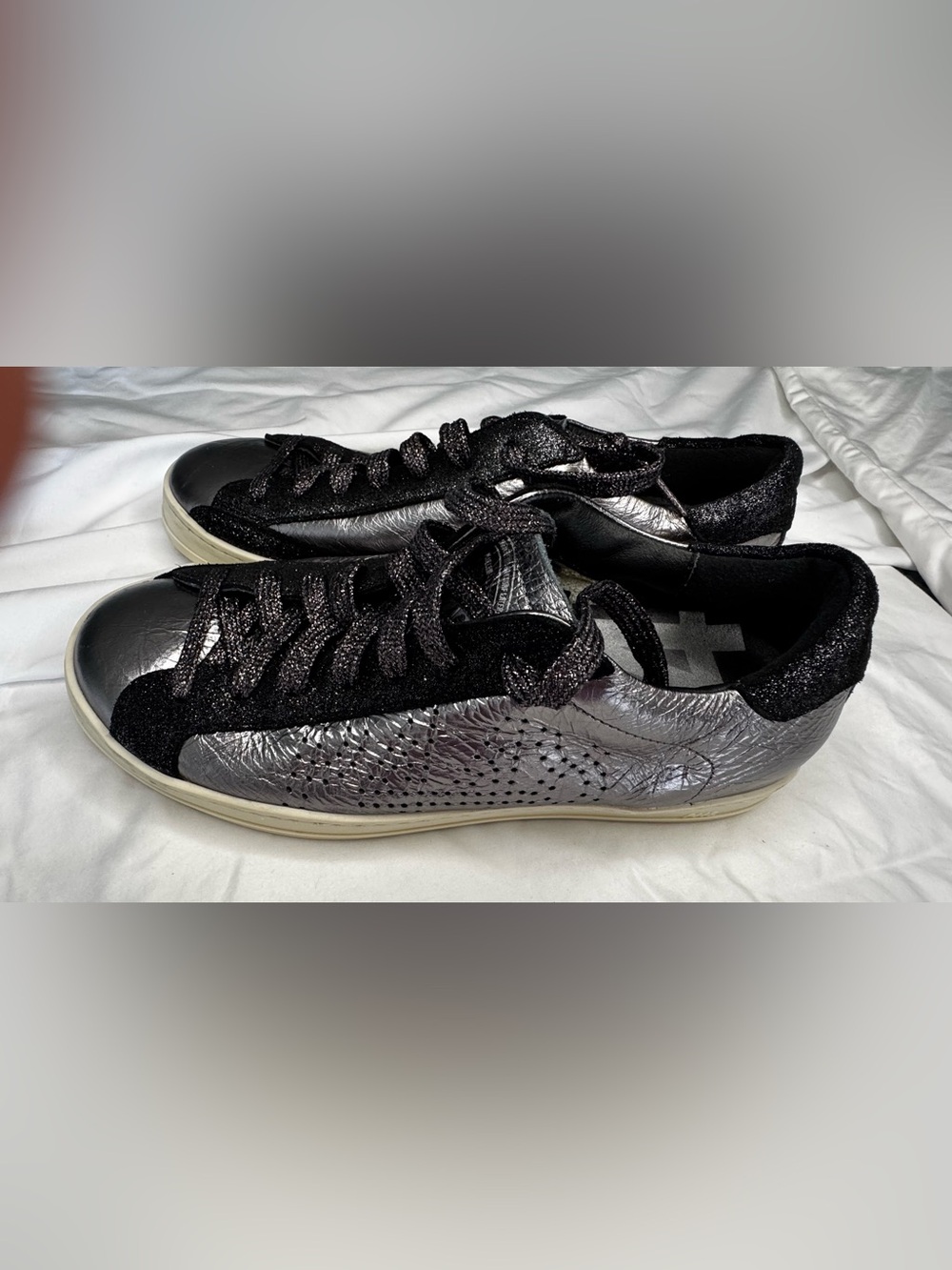 P448 John Anthropologie Metallic Silver Black Glitter Sneakers 39/8.5